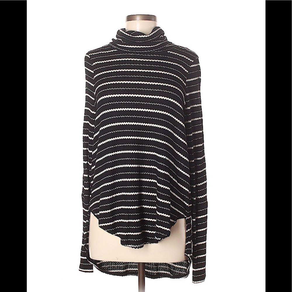 Free people- We the free lightweight turtleneck XL